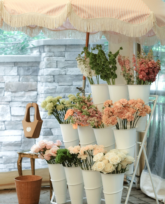 5 Reasons to Have a Flower Bar at Your Bridal Shower