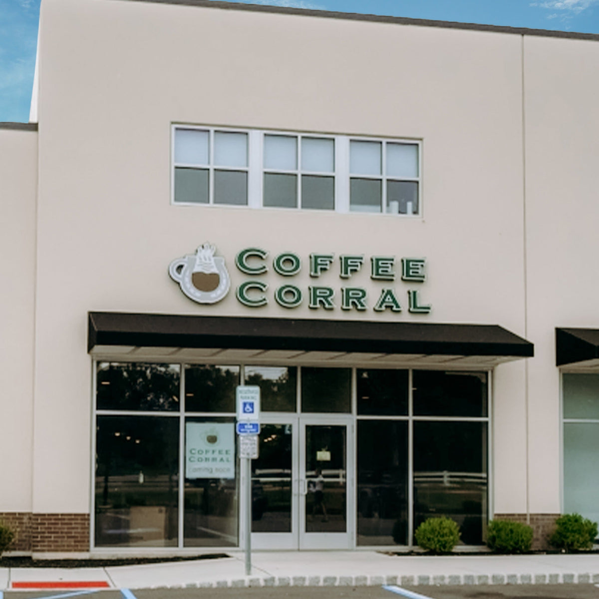 Holiday Wreath Workshop | Coffee Corral Farmingdale